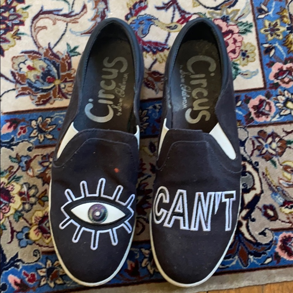 Circus eye can’t sneaker